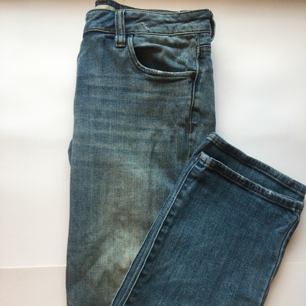 light wash jeans